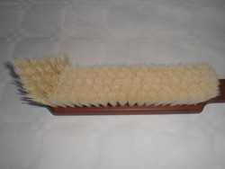Brosse � livres